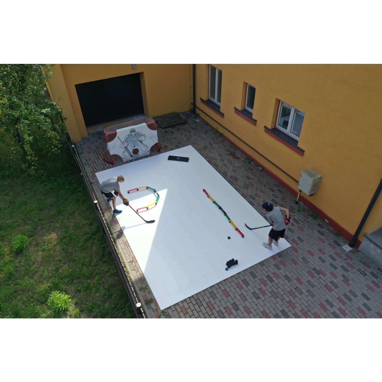 Hockey Tiles - Durable Slick Dryland Interlocking Flooring